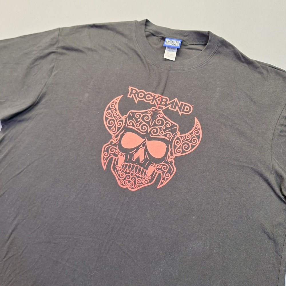 Rock Band Video Game Graphic Tee Mens Large Black Red Filigree Skull Shirt